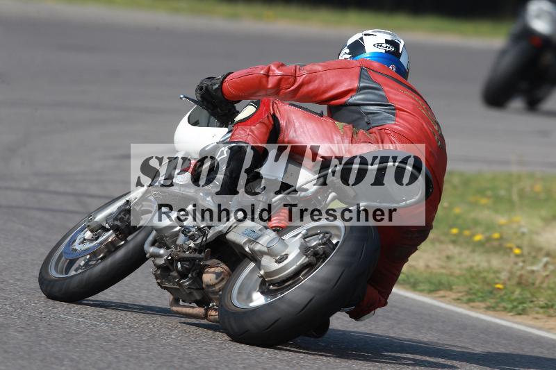 /Archiv-2022/12 22.04.2022 Discover the Bike ADR/Race 3/backside